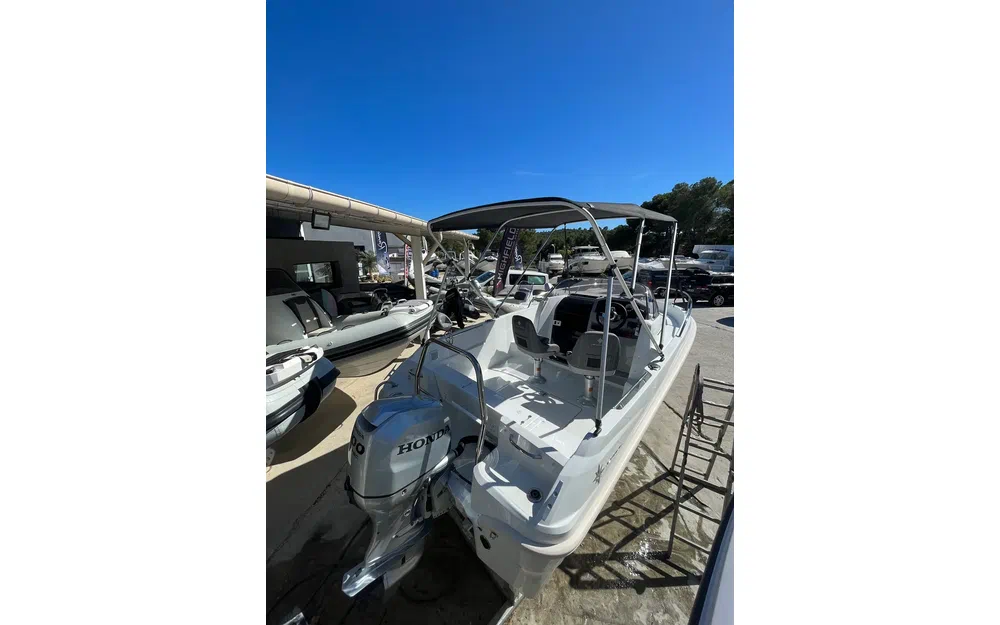 slider 14 Jeanneau Cap Camarat 5.5 WA