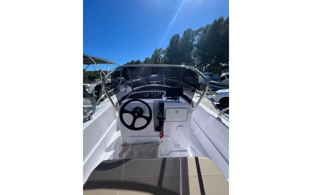 slider 15 Jeanneau Cap Camarat 5.5 WA