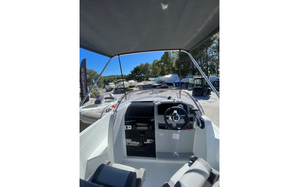 slider 4 Jeanneau Cap Camarat 5.5 WA