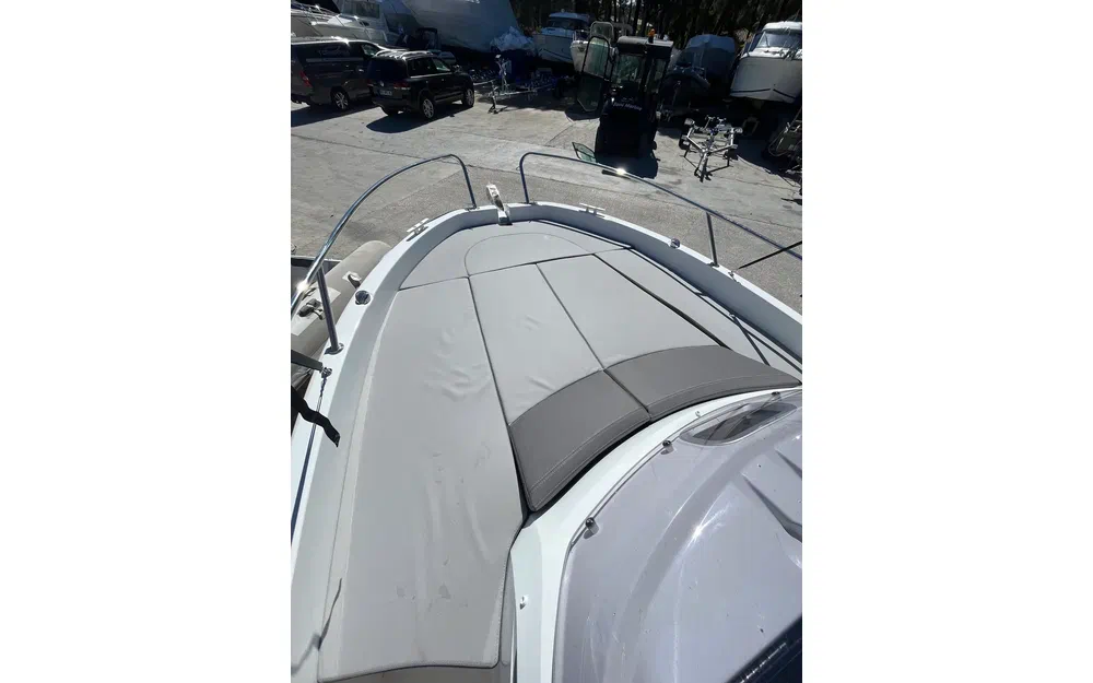 slider 5 Jeanneau Cap Camarat 5.5 WA