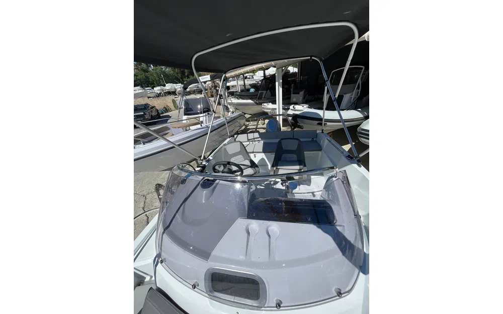 slider 7 Jeanneau Cap Camarat 5.5 WA