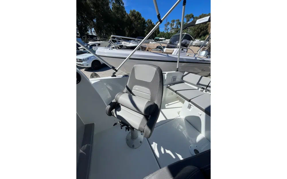 slider 8 Jeanneau Cap Camarat 5.5 WA