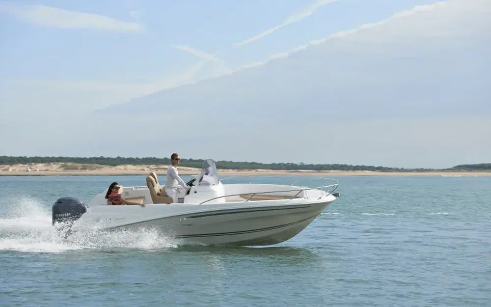 slider 2 Jeanneau Cap Camarat 6.5 CC