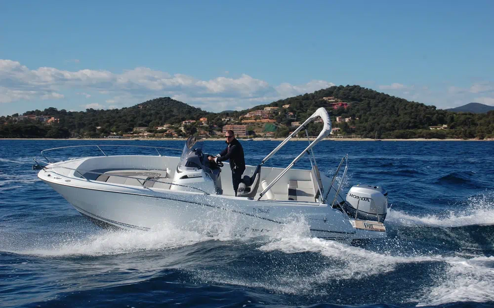 slider 1 Jeanneau Cap Camarat 6.5 CC