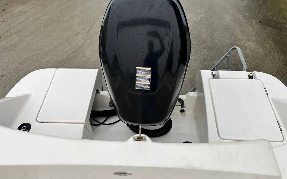 slider 10 Jeanneau Cap Camarat 715 WA