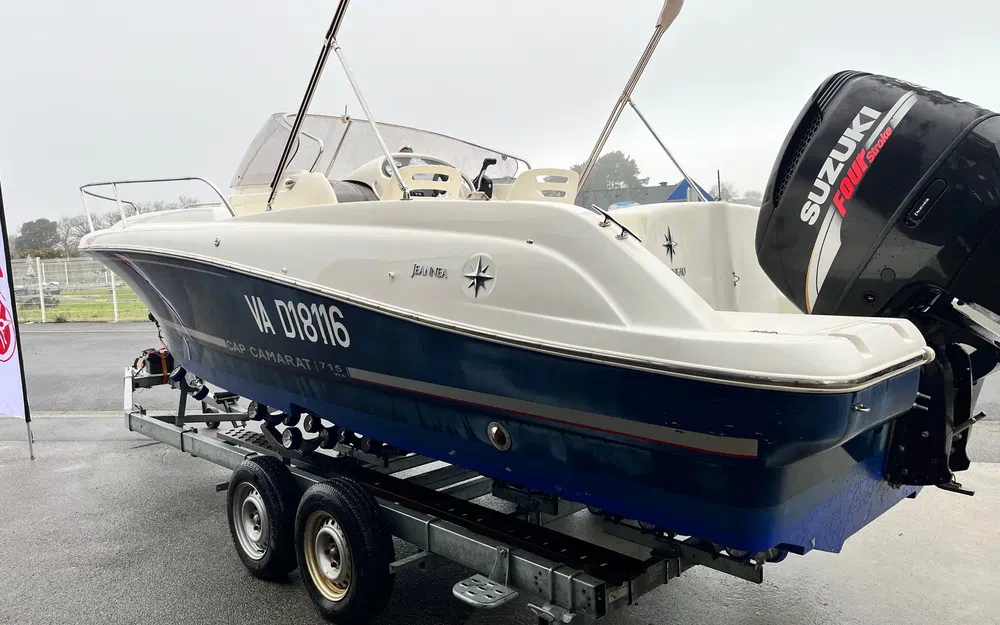 slider 3 Jeanneau Cap Camarat 715 WA