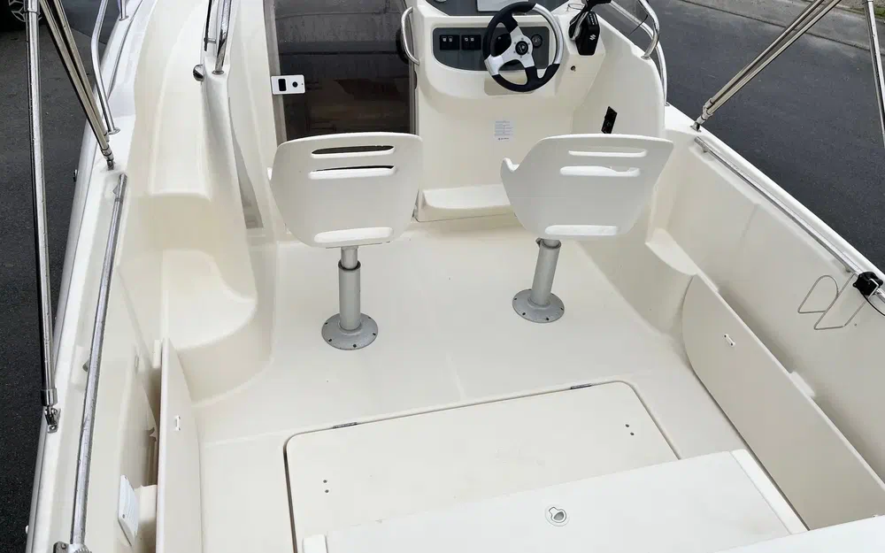 slider 5 Jeanneau Cap Camarat 715 WA