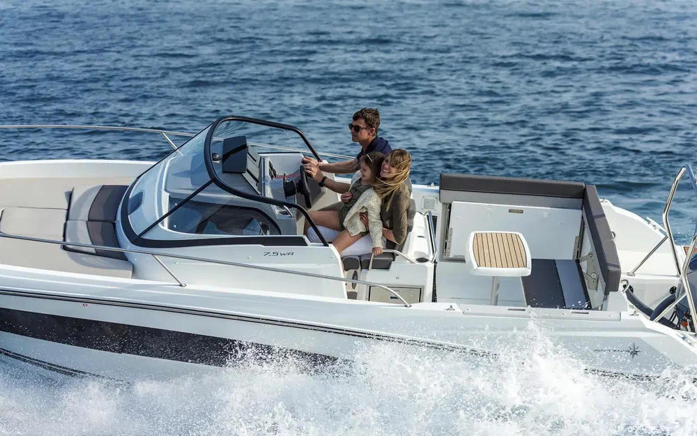 slider 1 Jeanneau Cap Camarat 7.5 WA