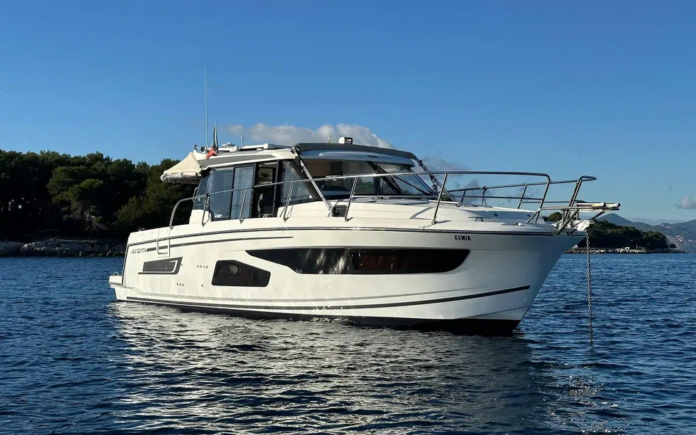 slider 0 Jeanneau Merry Fisher 1095