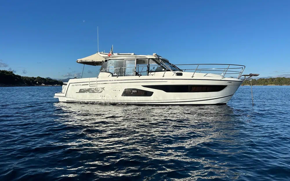 slider 1 Jeanneau Merry Fisher 1095