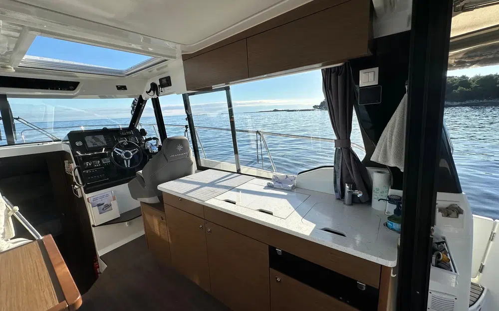 slider 21 Jeanneau Merry Fisher 1095