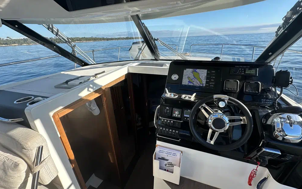 slider 25 Jeanneau Merry Fisher 1095