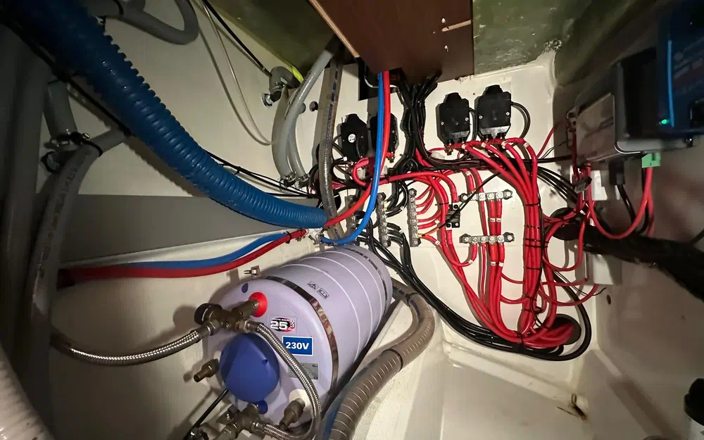 slider 33 Jeanneau Merry Fisher 1095