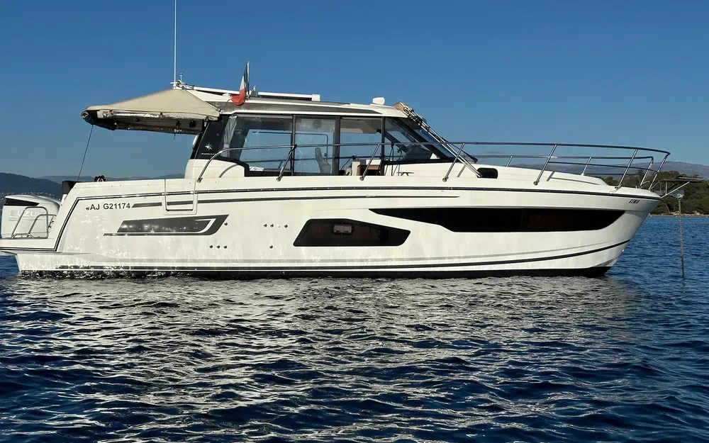 slider 3 Jeanneau Merry Fisher 1095