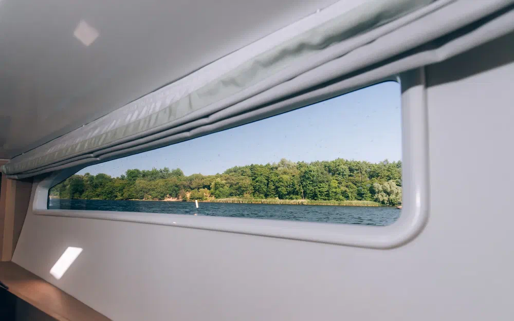 slider 19 Delphia 12 Sedan