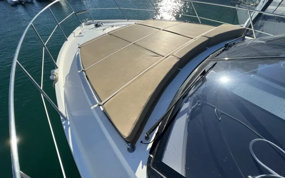 slider 1 Sealine  SC 35