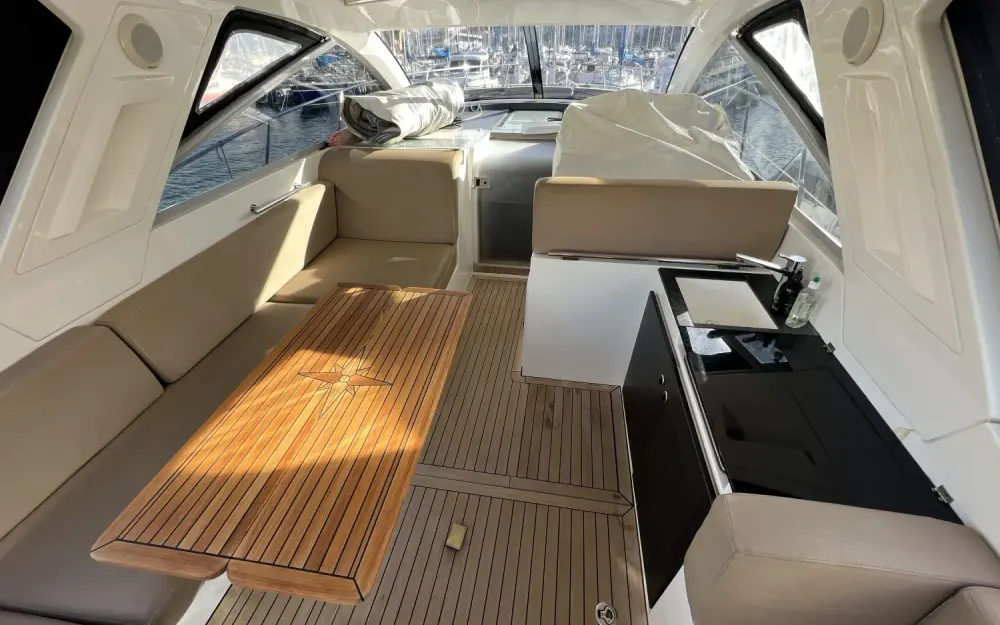 slider 2 Sealine  SC 35