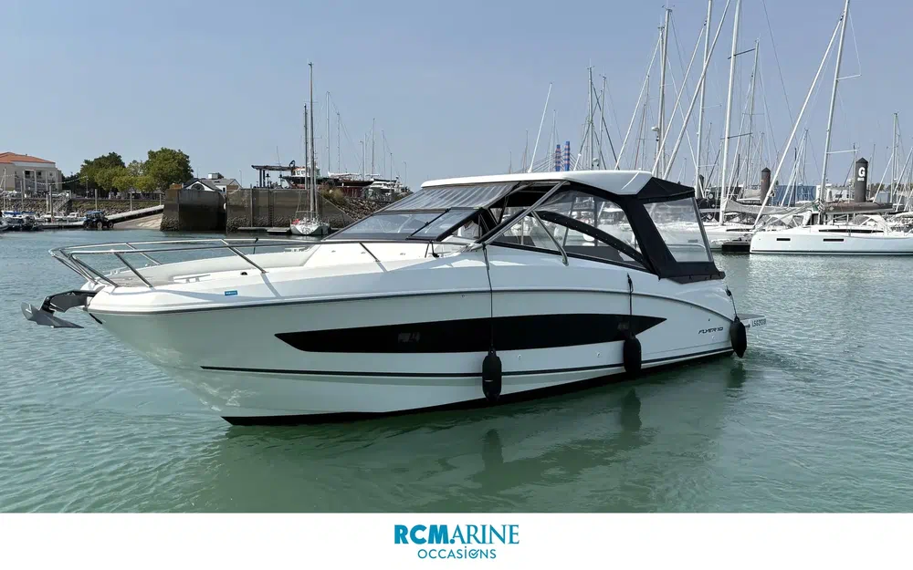 slider 0 Beneteau Flyer 10
