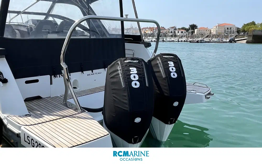 slider 9 Beneteau Flyer 10