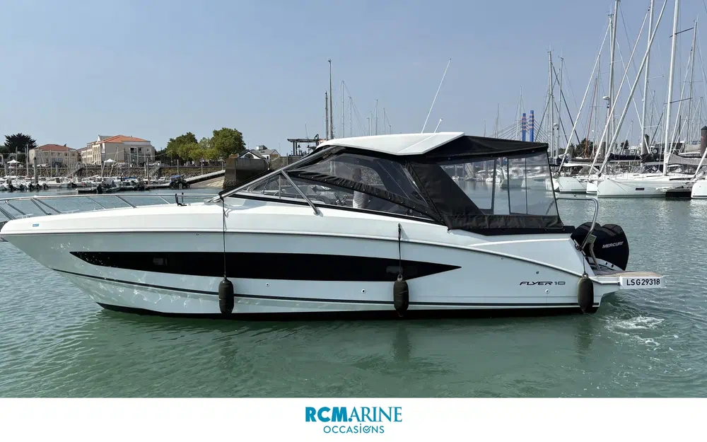 slider 6 Beneteau Flyer 10