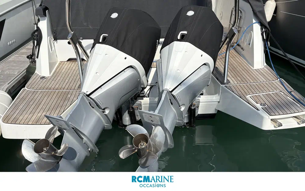 slider 8 Beneteau Flyer 10