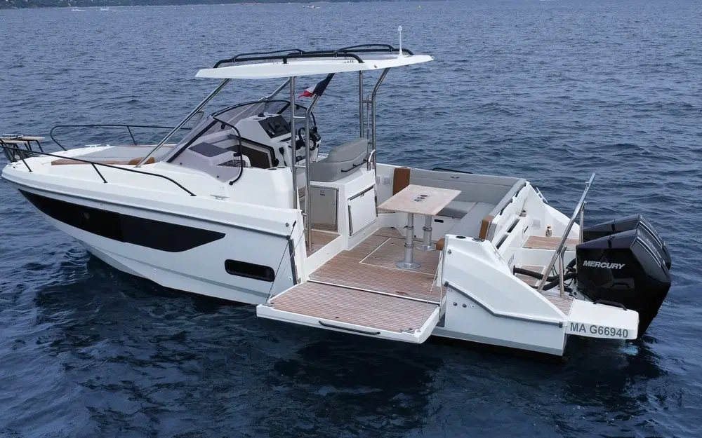 slider 0 Beneteau Flyer 9 Sundeck