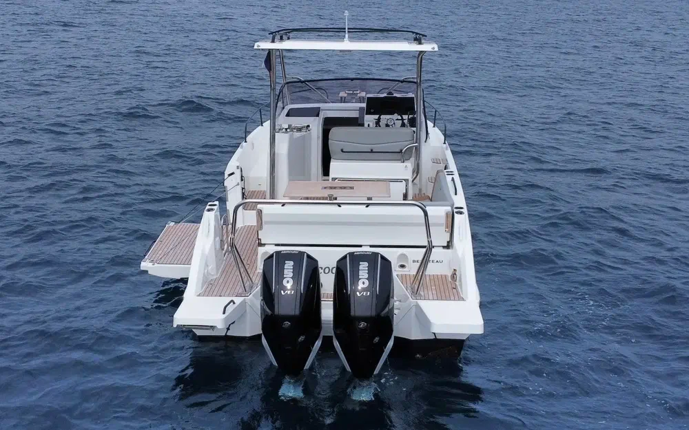 slider 4 Beneteau Flyer 9 Sundeck
