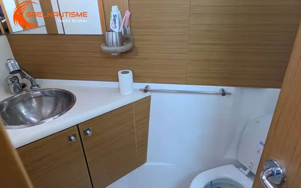 slider 10 Jeanneau Sun Odyssey 49