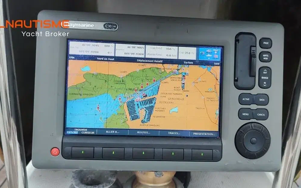 slider 18 Jeanneau Sun Odyssey 49