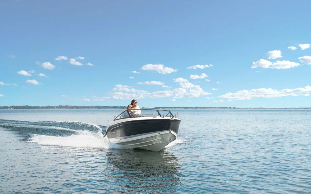 slider 1 Quicksilver Activ 605 Cruiser