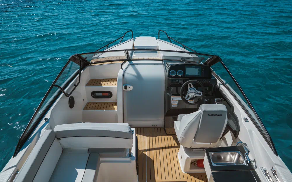 slider 8 Quicksilver Activ 675 Cruiser