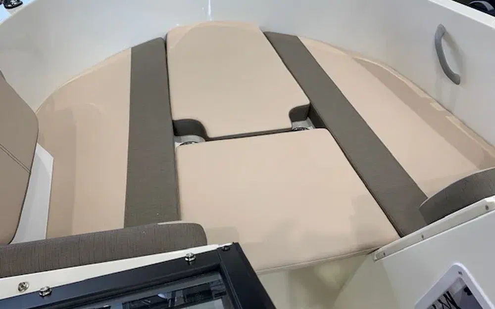 slider 10 Bayliner VR4 OB