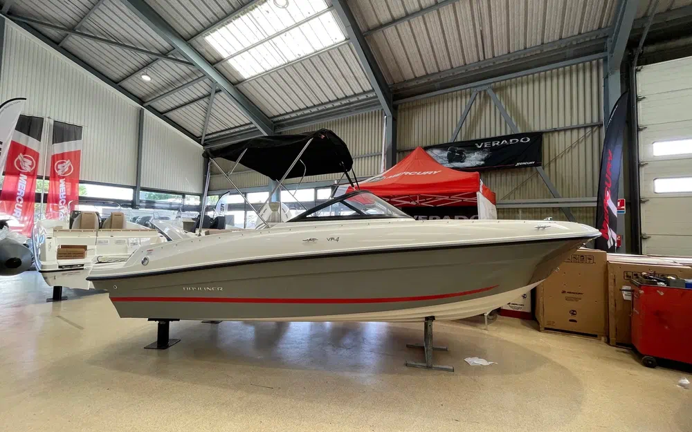 slider 1 Bayliner VR4 OB