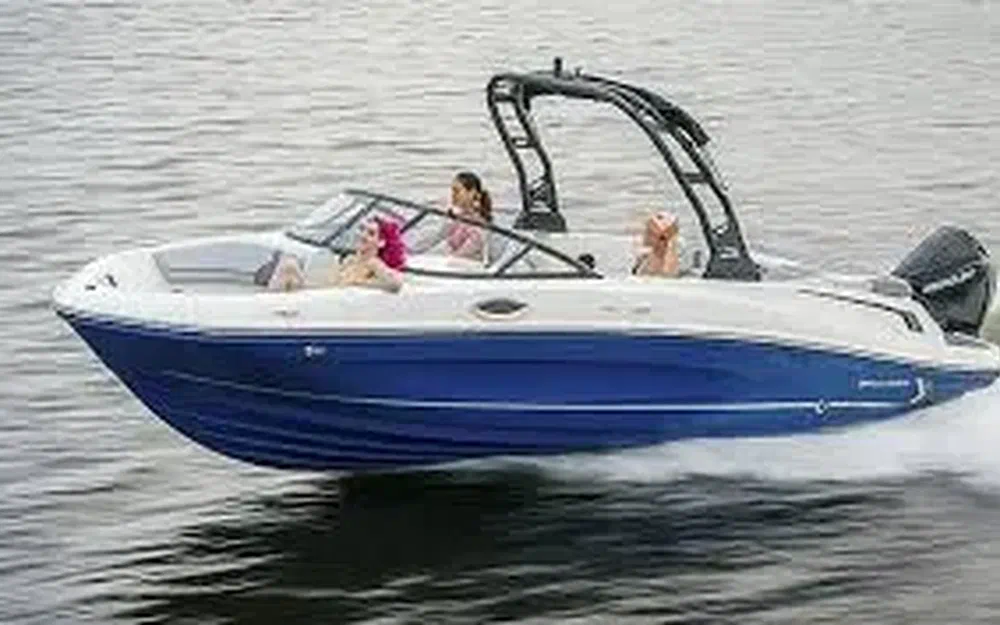 slider 0 Bayliner VR6 OB