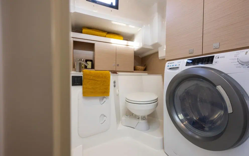 slider 20 Delphia 12 Sedan