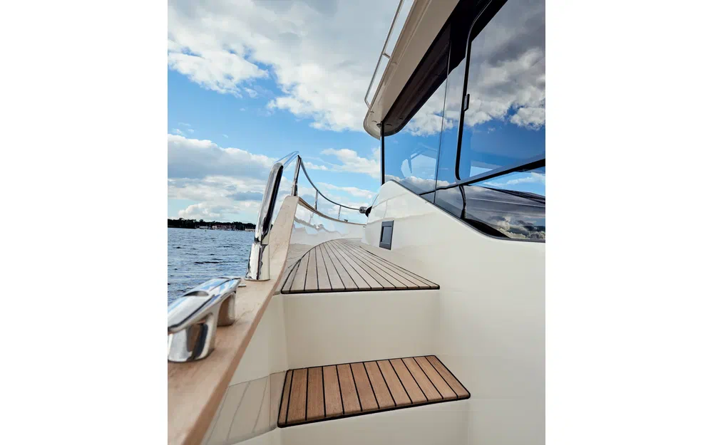 slider 16 Delphia 12