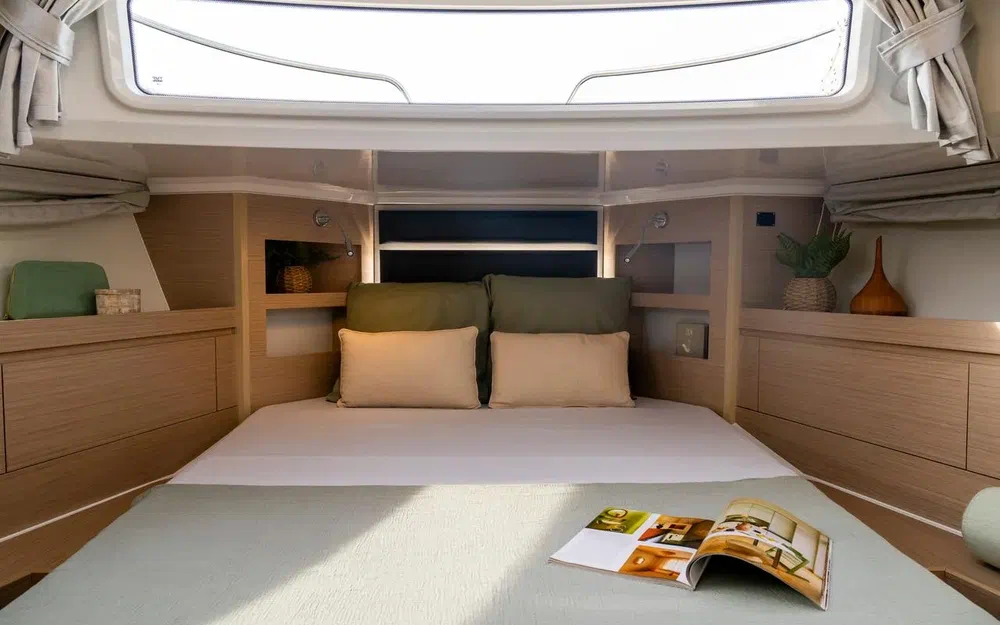 slider 18 Delphia 12