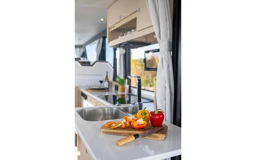 slider 22 Delphia 12