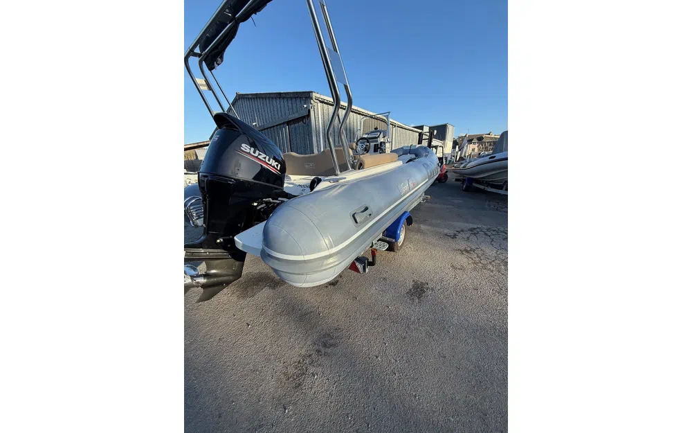 slider 8 BWA Sport 19 GT