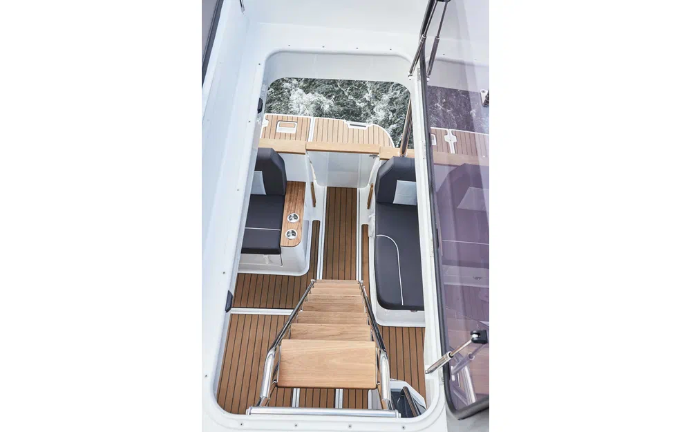 slider 7 Delphia 12 Fly