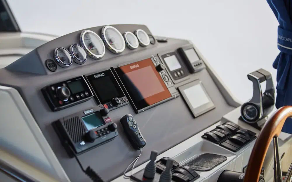 slider 8 Delphia 12 Fly