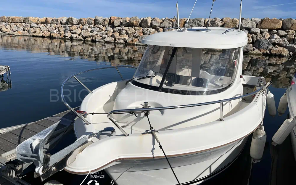 Quicksilver640 Pilothouse