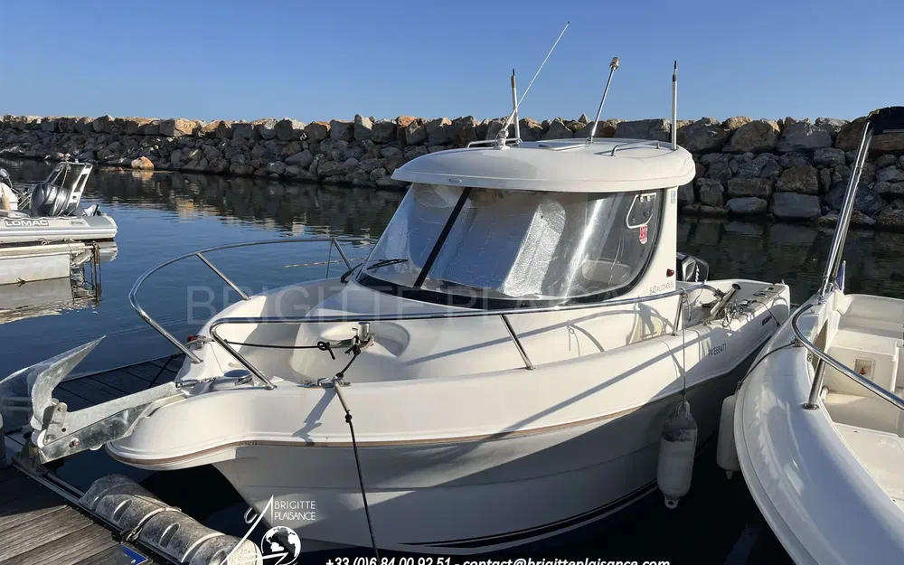 slider 0 Quicksilver 640 Pilothouse