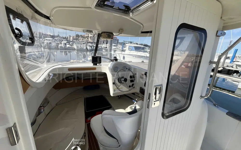 slider 4 Quicksilver 640 Pilothouse