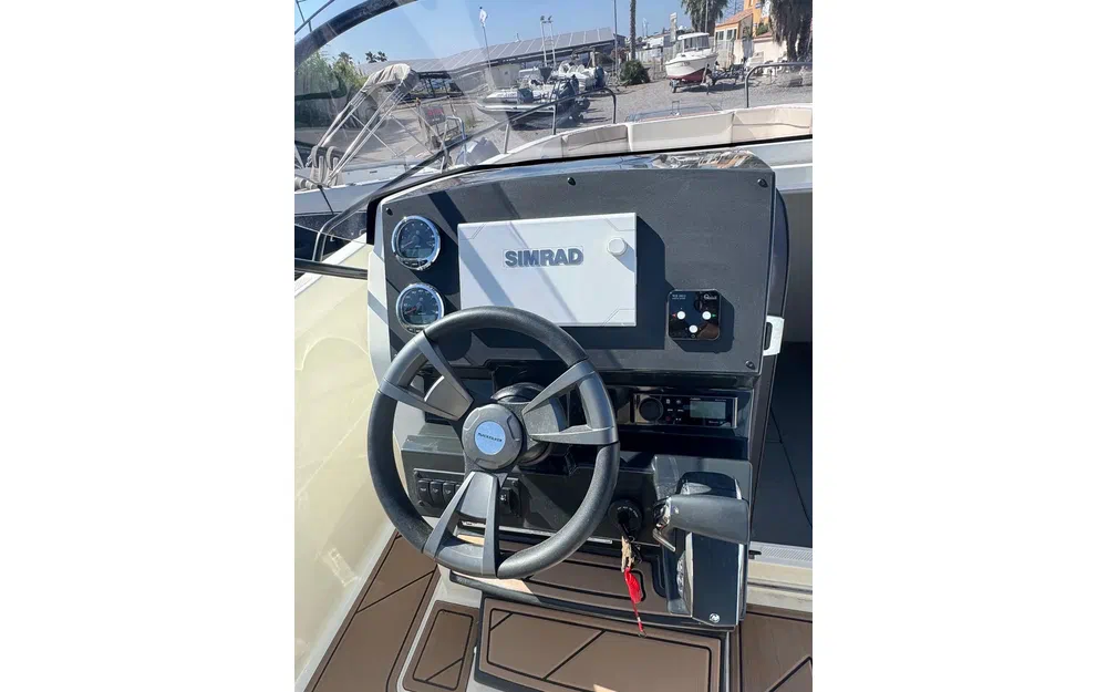 slider 20 Quicksilver Activ 805 Open