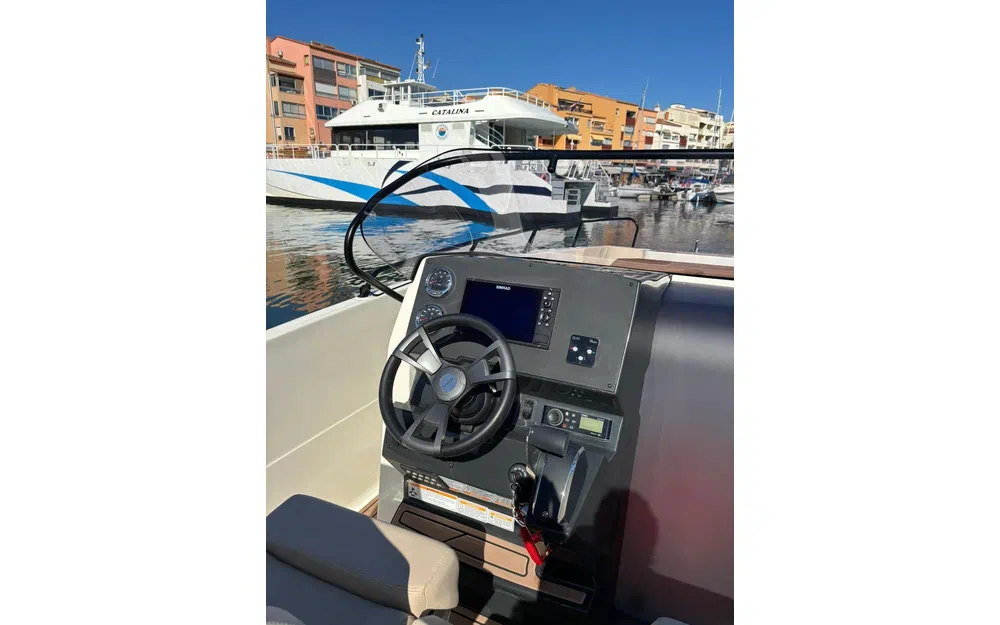 slider 12 Quicksilver Activ 805 Open