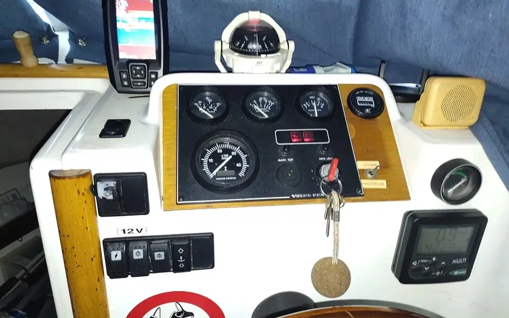 slider 17 Beneteau Antares 620