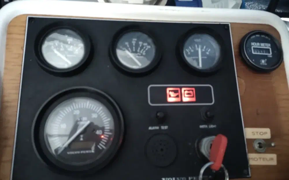 slider 24 Beneteau Antares 620