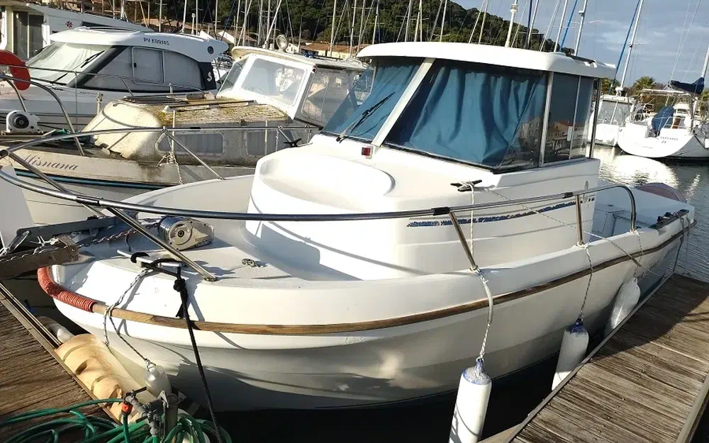 slider 1 Beneteau Antares 620