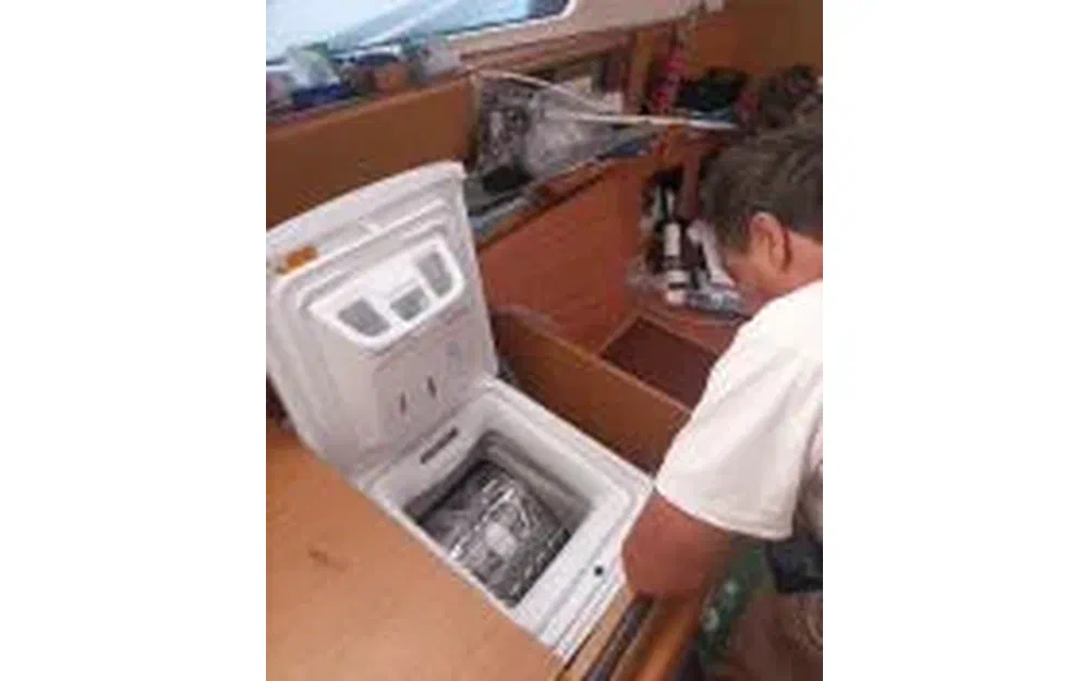 slider 28 Jeanneau Sun Odyssey 45 DS